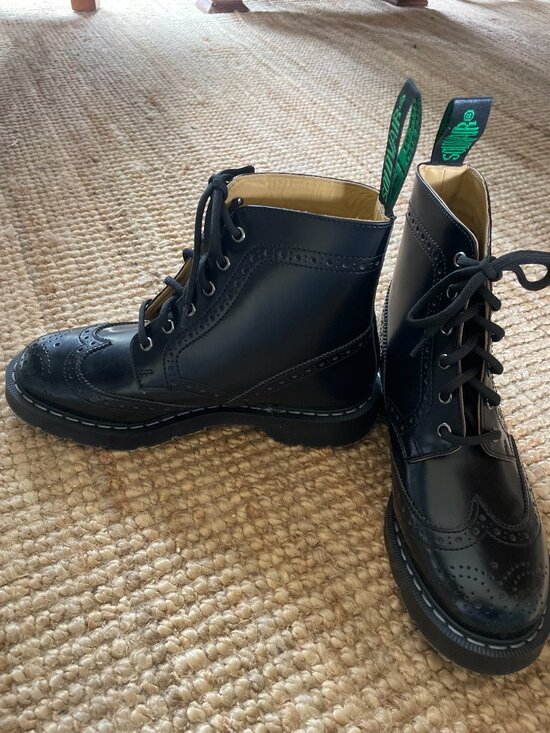 Solovair Black Hi-Shine 6 Eye Brogue Boot main image 10